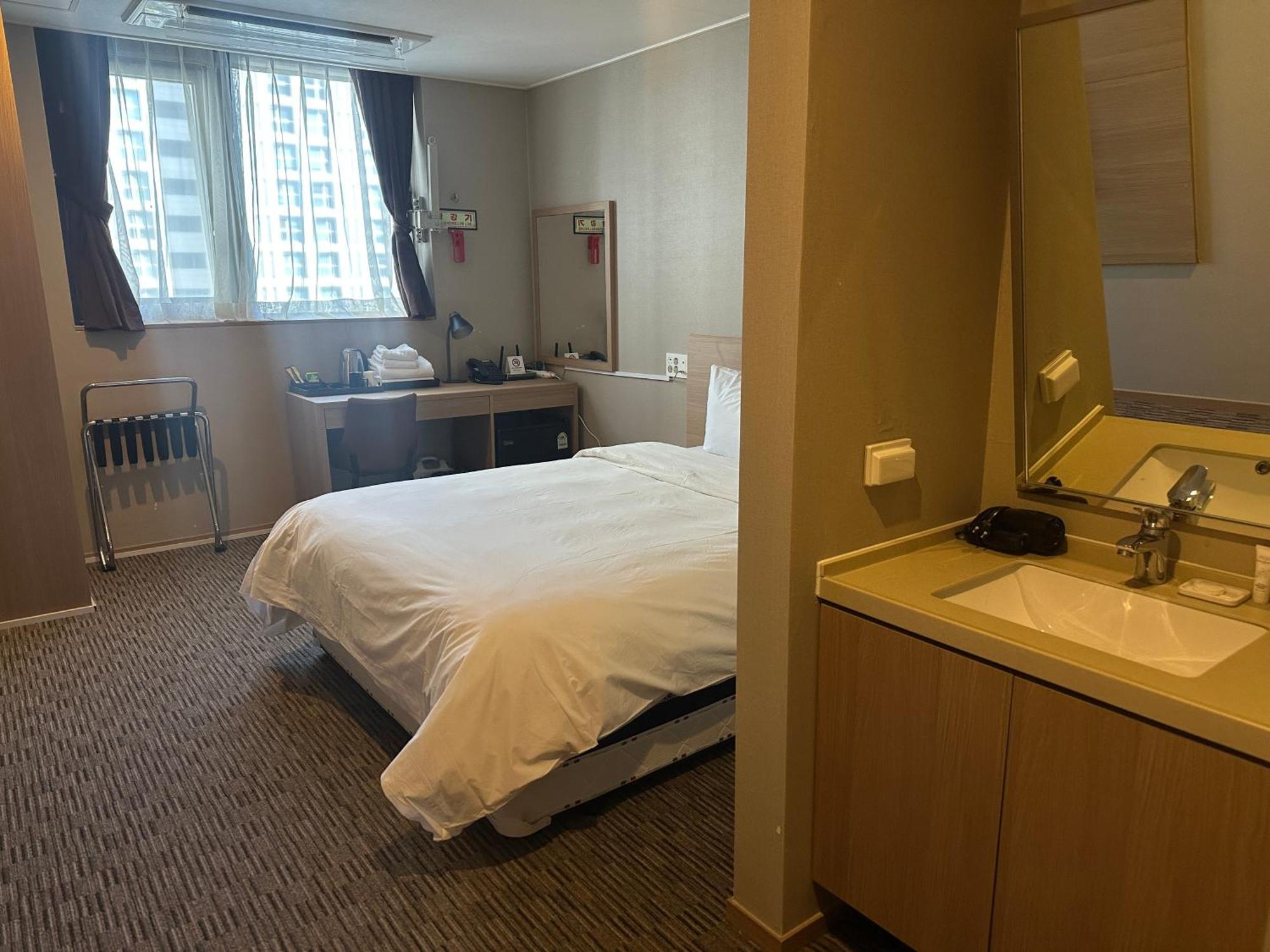 Golden Harbor Hotel Pyeongtaek Eksteriør billede